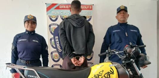 Detenido motorizado por desobediencia, ultraje y resistencia a la autoridad