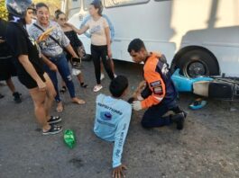 Colisión deja a un motorizado lesionado tras maniobra indebida del conductor de un autobús