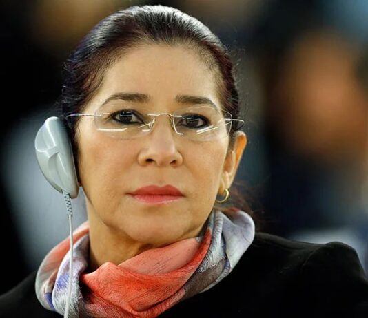 Cilia Flores insiste en su solicitud de pasar a prisión domiciliaria antes del comienzo de su juicio