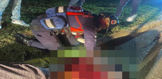 Tragedia sobre ruedas en Cojedes: motociclista fallece tras colisionar contra un poste en San Carlos