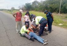 Mujer resulta politraumatizada tras ser arrollada por un motorizado en Sabana Larga
