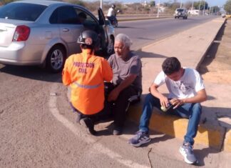 Dos lesionados tras colisión de vehículos en la avenida Luis Beltrán Prieto Figueroa de Punto Fijo