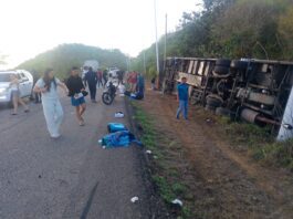 Vuelco de transporte público deja 17 personas lesionadas en la carretera Morón-Coro