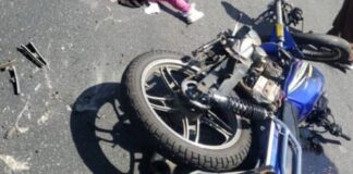 Neumático delantero estalló en plena marcha: motorizado sufrió accidente en Punto Fijo
