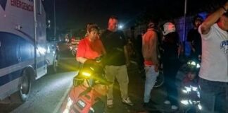 ¡Accidente en la Ollarvides! Deslizamiento de moto deja dos heridos