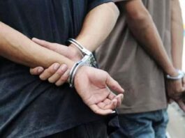 Caen dos jovenes con droga en el sector San José de Coro