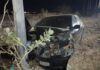 Conductor resulta herido tras esquivar un bache y chocar contra un poste en la avenida Rafael González