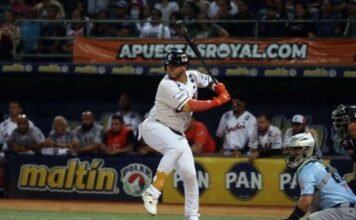 Caribes superó a Los Tiburones 7-4