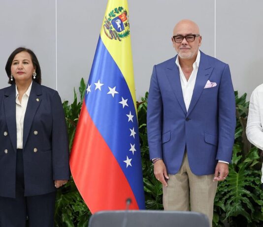 Inhabilitaciones políticas, punto pendiente en la negociación entre la oposición y el oficialismo