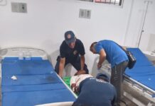 Dos personas resultaron gravemente heridas tras colisión entre motos en Chichiriviche