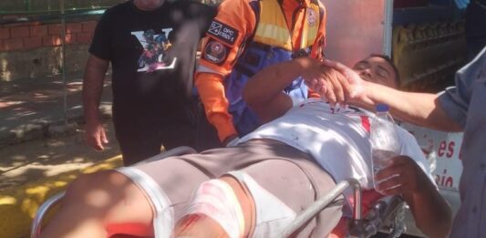 Accidente en la avenida Los Médanos deja un comerciante lesionado