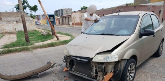 Tres lesionados, entre ellos un niño de dos años, tras colisión entre vehículo y moto en Caja de Agua