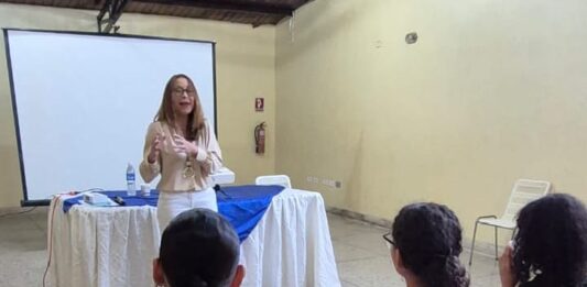 Centro de Formación Integral La Providencia impulsa el bienestar familiar mediante jornada de Coaching Privado e inteligencia emocional