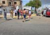 Motocicleta intentó adelantar un vehículo y desencadenó un accidente con saldo de tres lesionados
