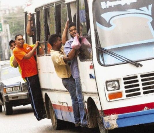 Transportistas proponen fijar el pasaje urbano en US$0,70