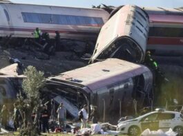 Choque de trenes deja al menos 68 muertos en España