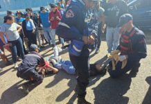 Vídeo| Choque entre carro y moto deja dos lesionados en la avenida Rafael González de Carirubana