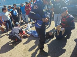 Vídeo| Choque entre carro y moto deja dos lesionados en la avenida Rafael González de Carirubana