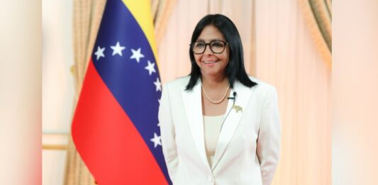Delcy Rodríguez: “En el año 2027 están previstos incrementos del ingreso de los trabajadores”