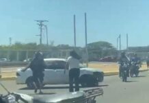 Vídeo| Motorizado resulta lesionado tras colisión en la avenida Rafael González
