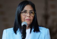 Delcy dice que «no hay un solo barril de petróleo que salga del país sin que se pague»