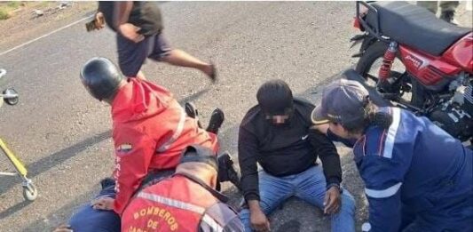 Accidente entre dos motos en la Variante José Leonardo Chirino de Coro deja dos lesionados