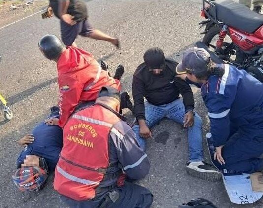 Accidente entre dos motos en la Variante José Leonardo Chirino de Coro deja dos lesionados